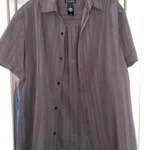 Men’s grey collared shirt